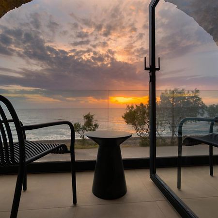 Neoma Luxury Suites Καρτεράδος Εξωτερικό φωτογραφία