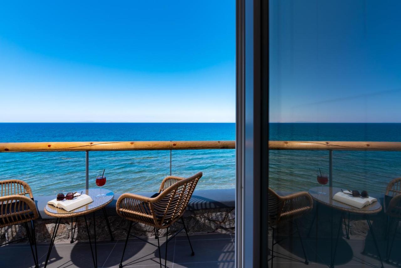 Neoma Luxury Suites Καρτεράδος Εξωτερικό φωτογραφία