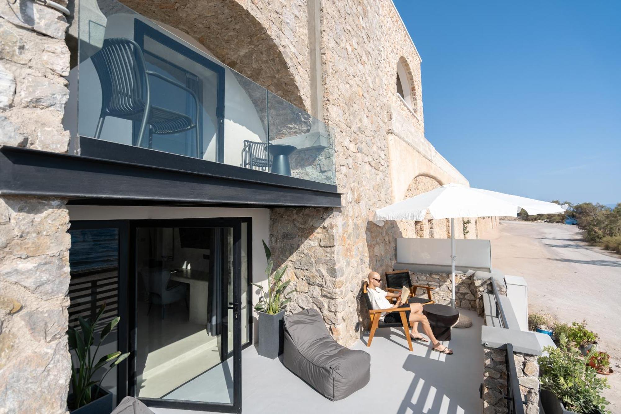 Neoma Luxury Suites Καρτεράδος Εξωτερικό φωτογραφία